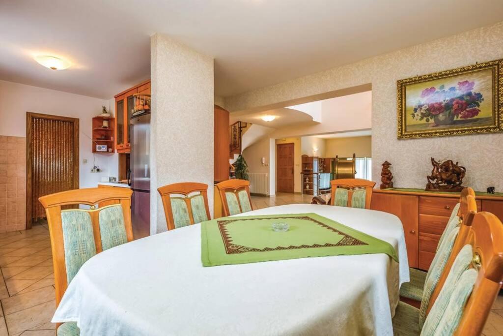Lux Apartman Leo Apartment Kostrena Bagian luar foto